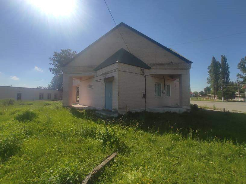 Продам торговое помещение 100.2 м.кв.