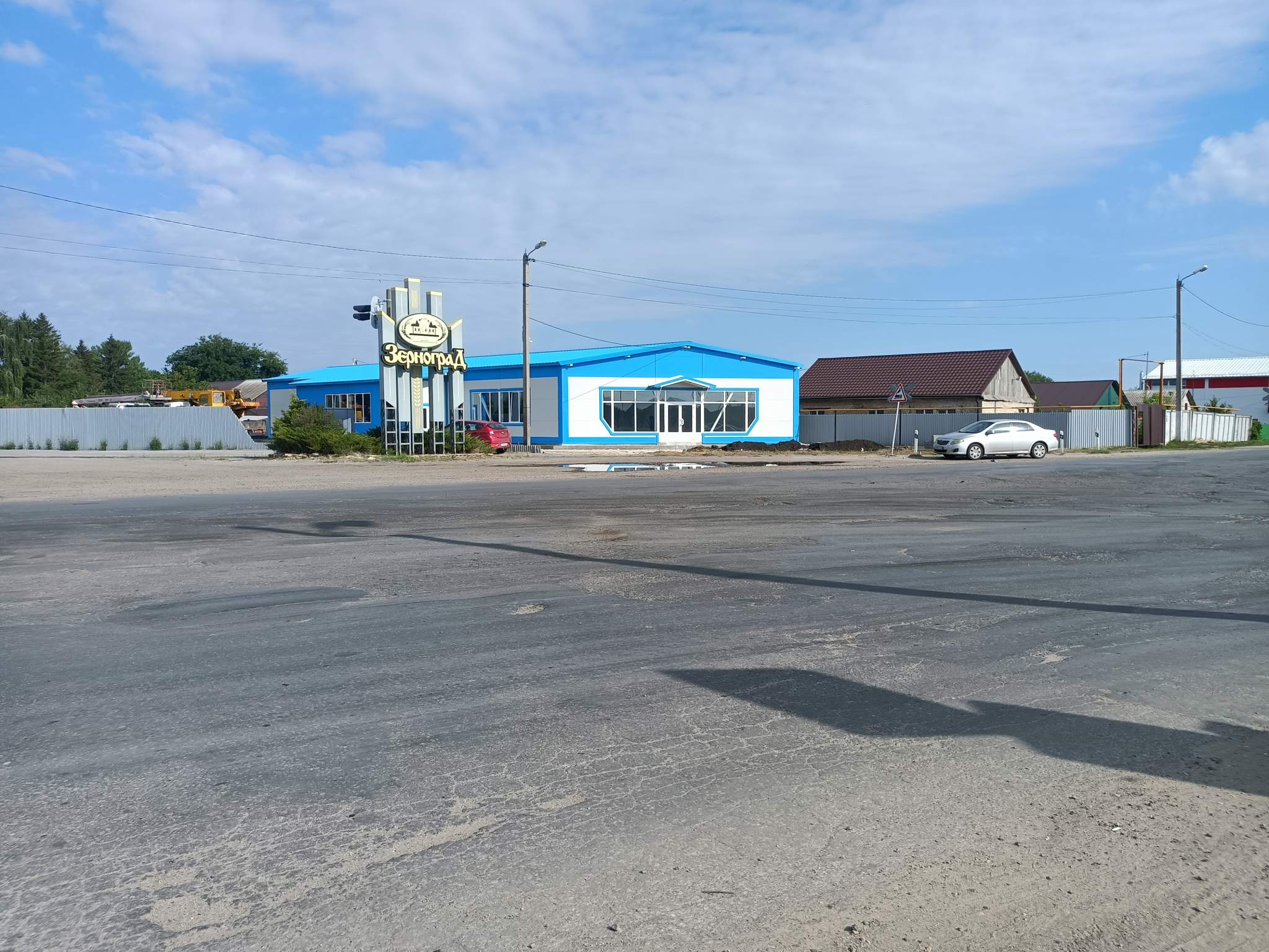 Сдам в аренду магазин 400 м.кв.