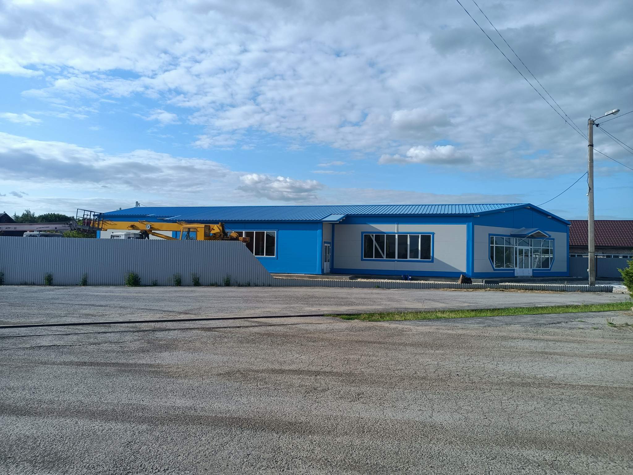 Сдам в аренду магазин 400 м.кв.