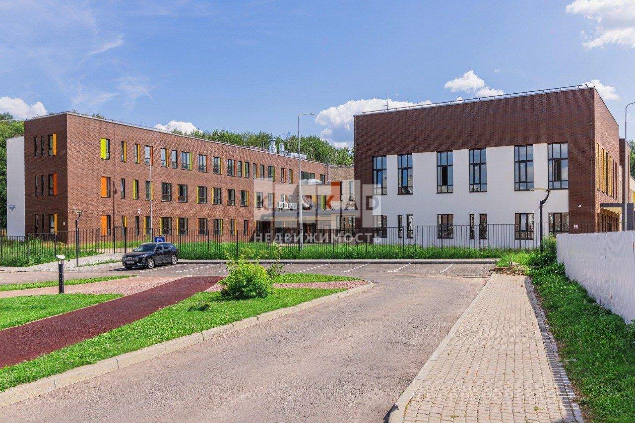 Дом на продажу в Бережках, Каскад Парк территория фото №21