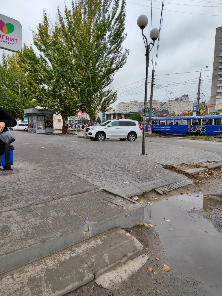 Сдам в аренду магазин 359.4 м.кв.