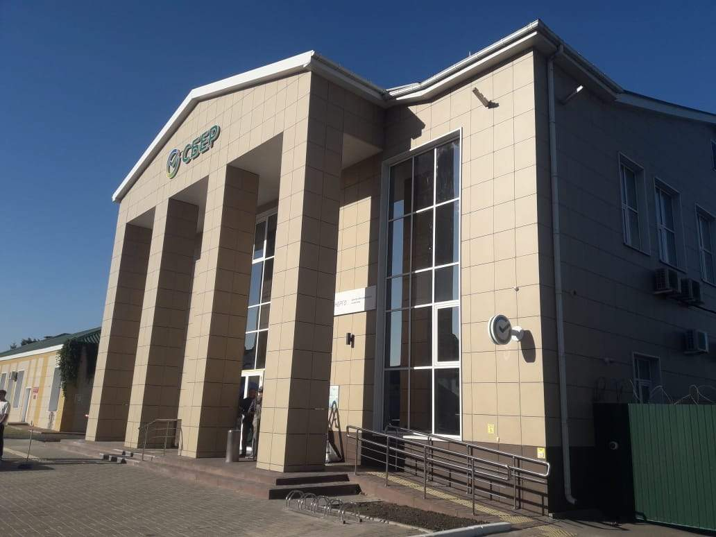Продам торговое помещение 1588.5 м.кв.