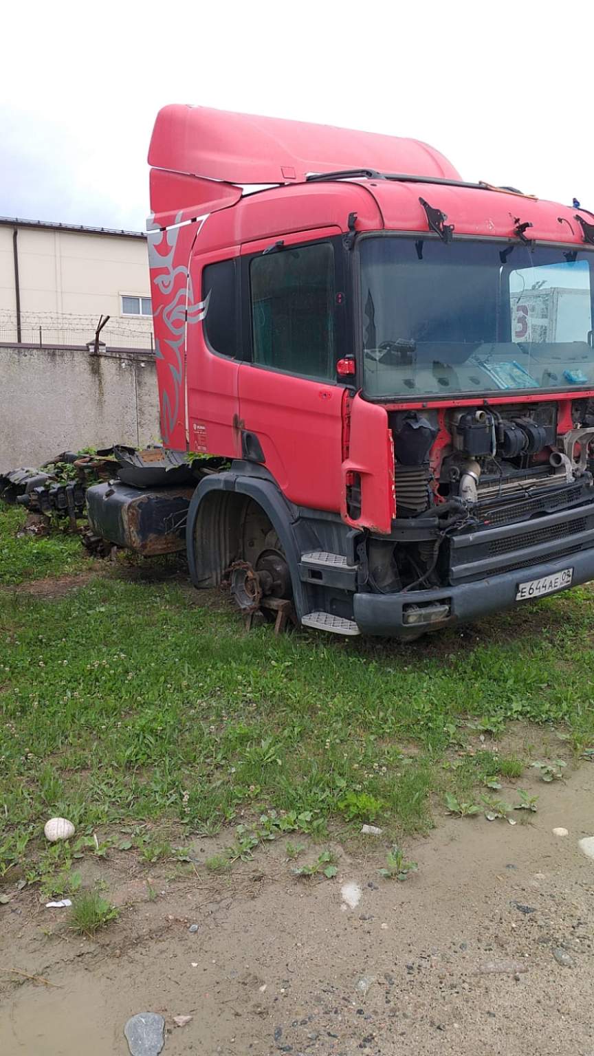 Седельный тягач SCANIA P114GA6X4NA 380 и пакет авто