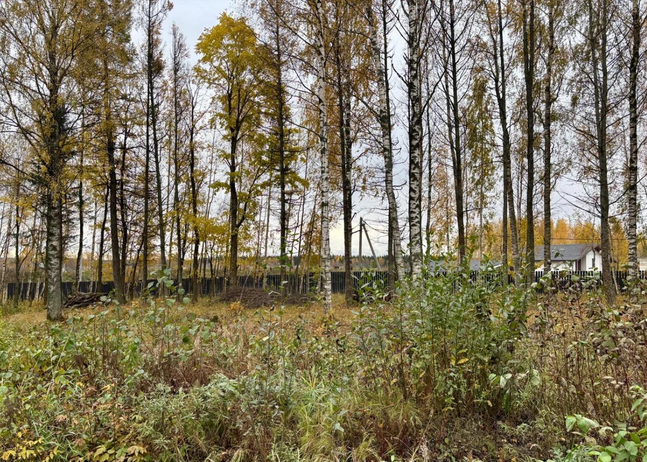 Продам земельный участок 690 м.кв.