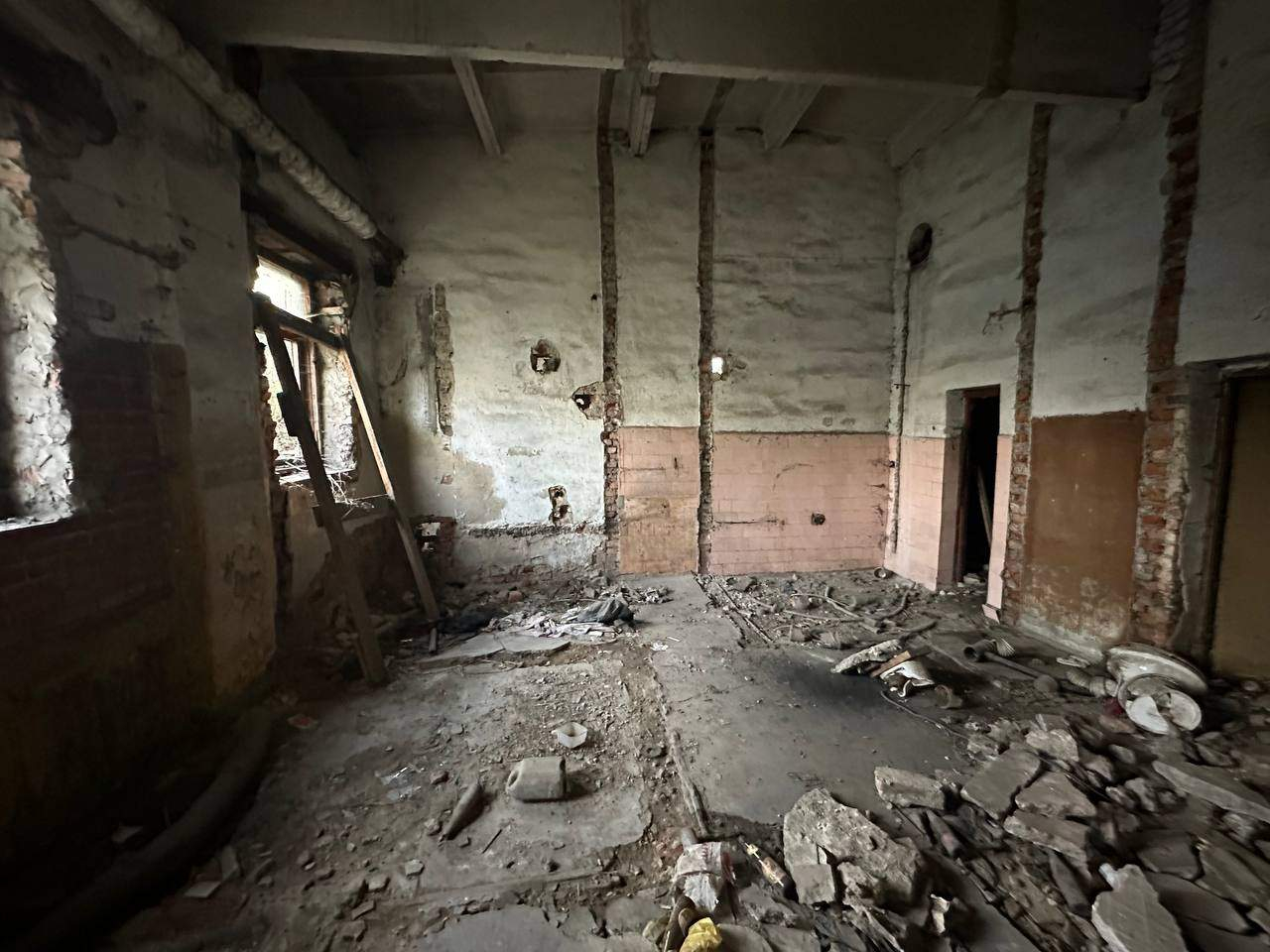 Продам торговое помещение 202.3 м.кв.