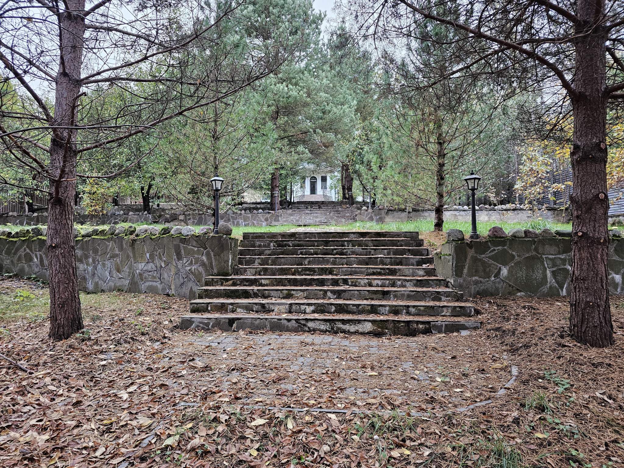 Продам земельный участок 2000 м.кв.