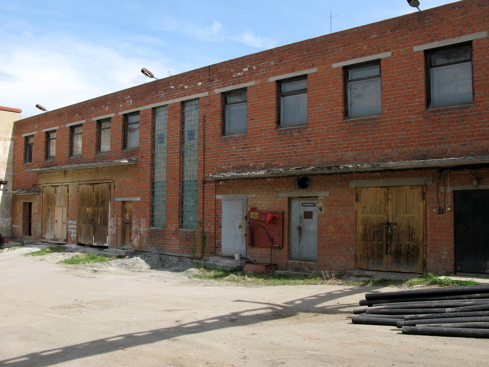 Продам торговое помещение 7003 м.кв.