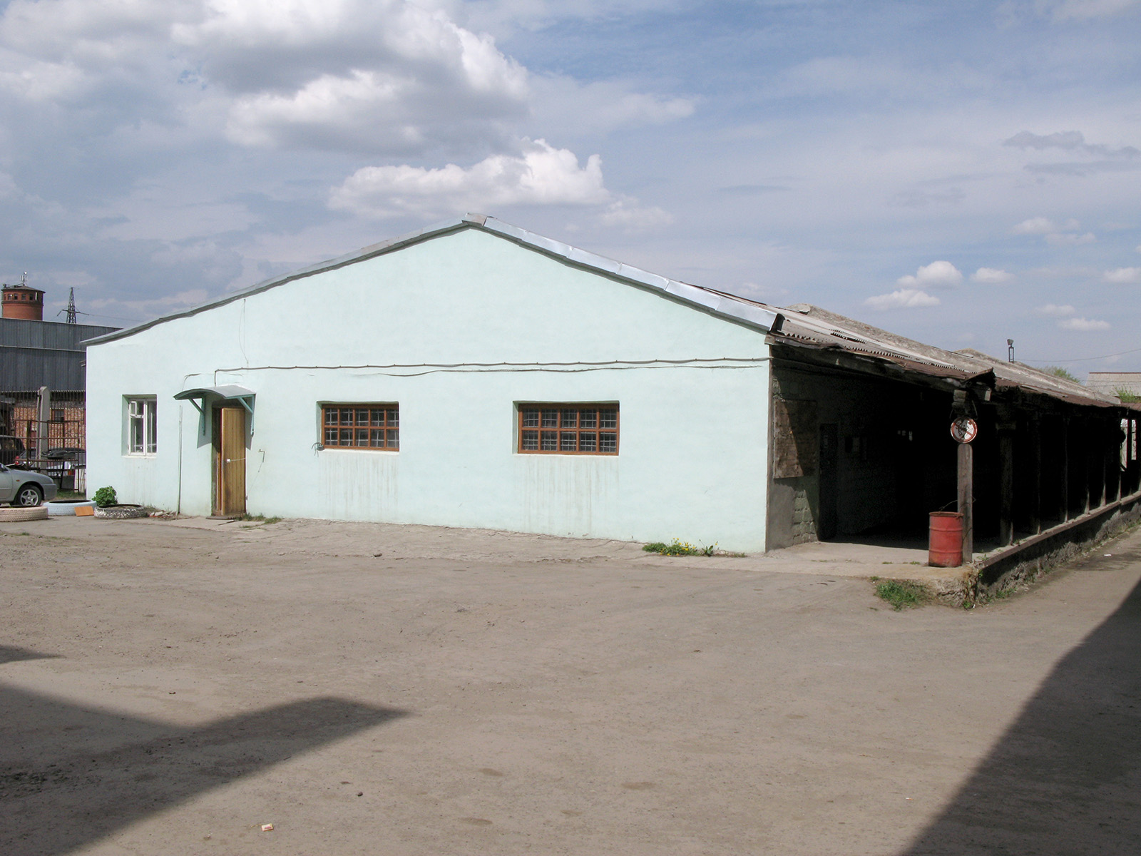 Продам торговое помещение 7003 м.кв.