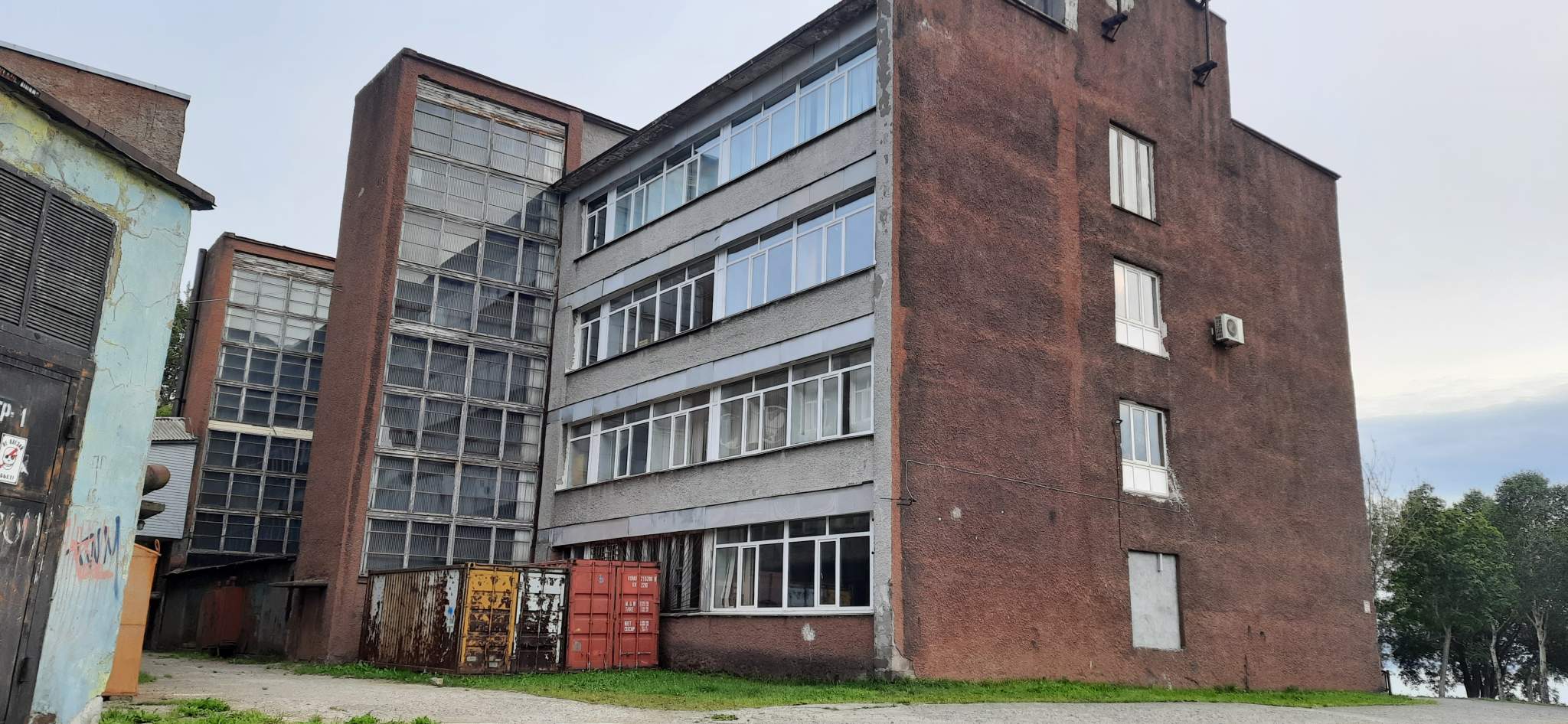 Продам торговое помещение 5771 м.кв.