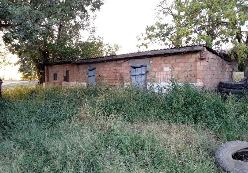 Продам торговое помещение 312374.9 м.кв.