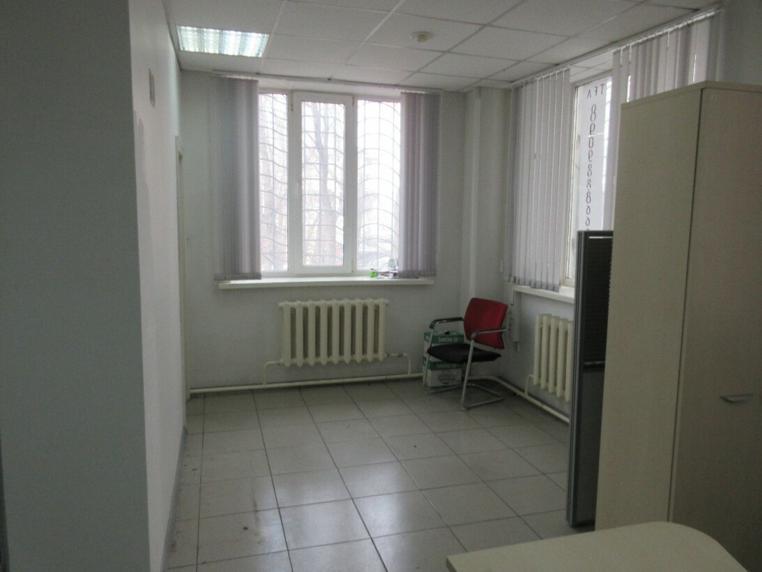 Продам торговое помещение 2763.7 м.кв.