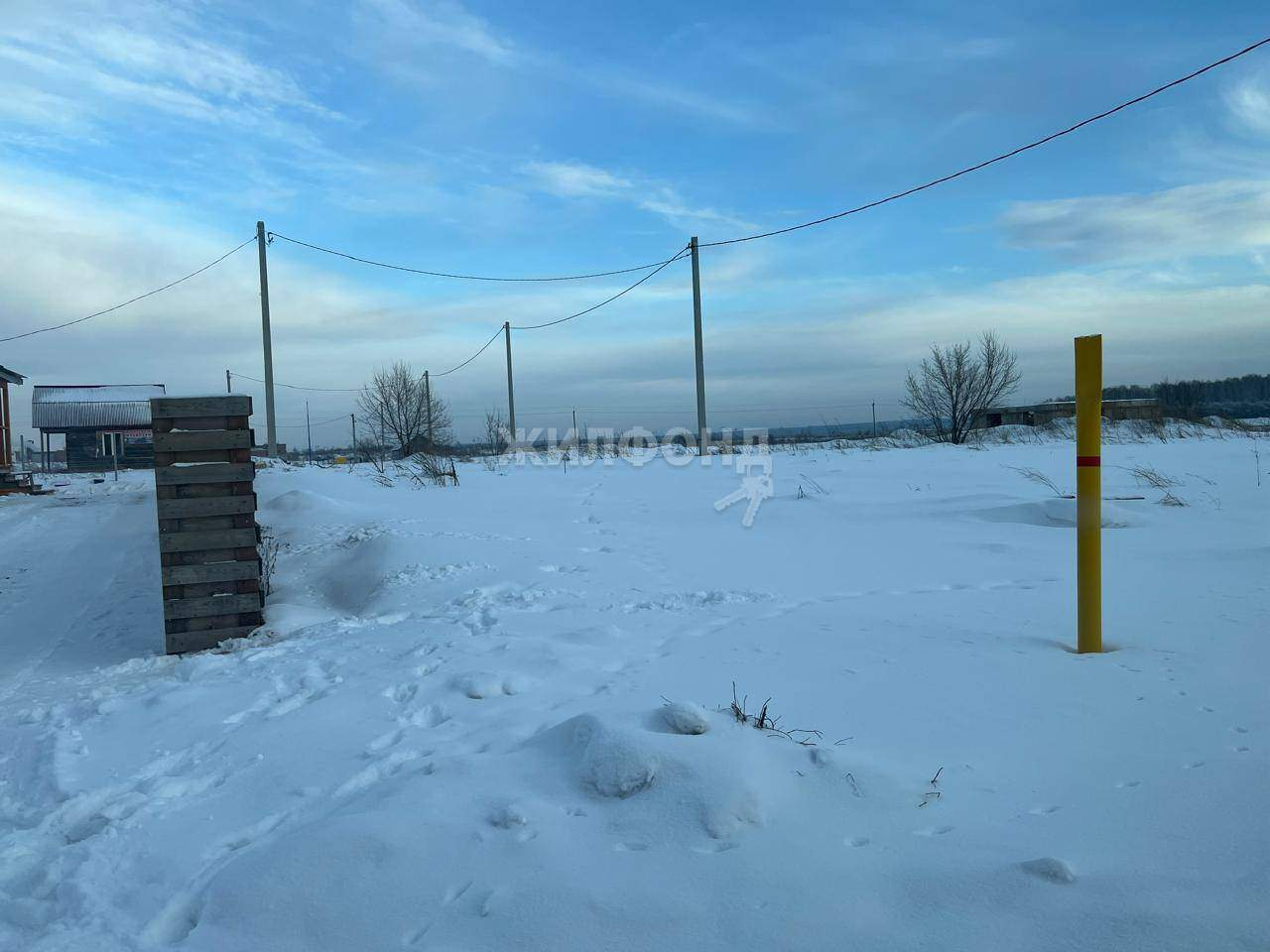 Продам земельный участок 1000 м.кв.