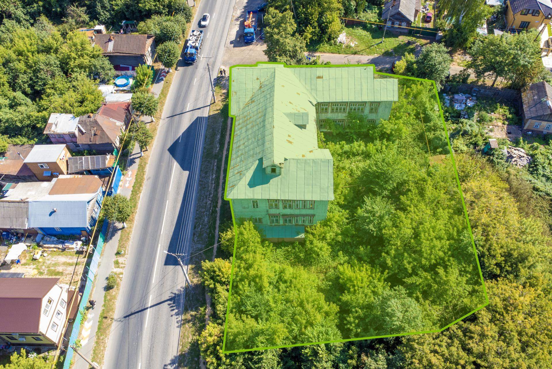 Продам торговое помещение 1042.6 м.кв.