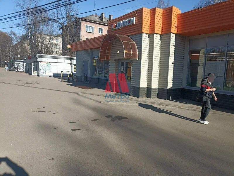 Продам магазин 373 м.кв.