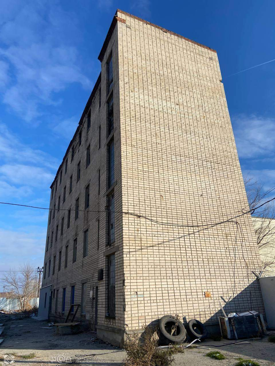 Продам офис 675.8 м.кв.