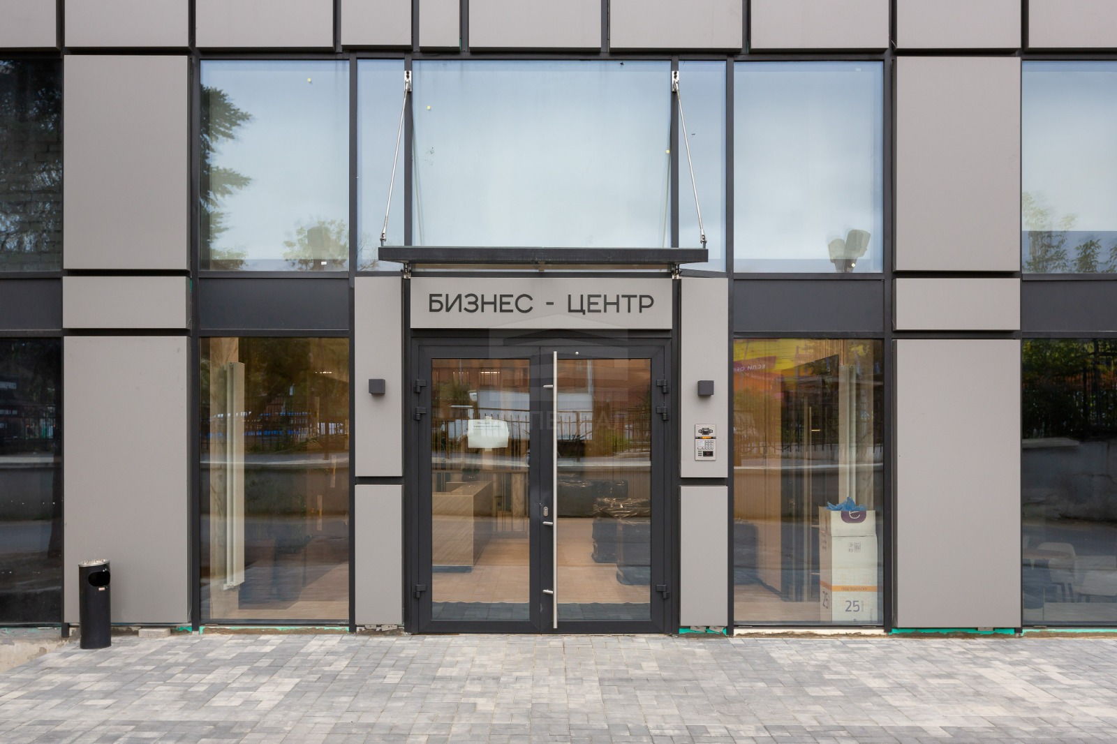 Сдам в аренду офис 77.5 м.кв.