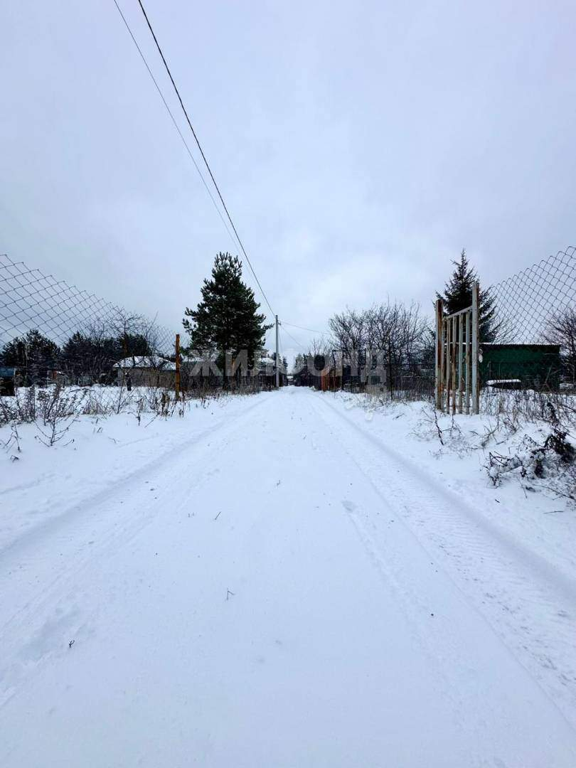 Продам земельный участок 1200 м.кв.