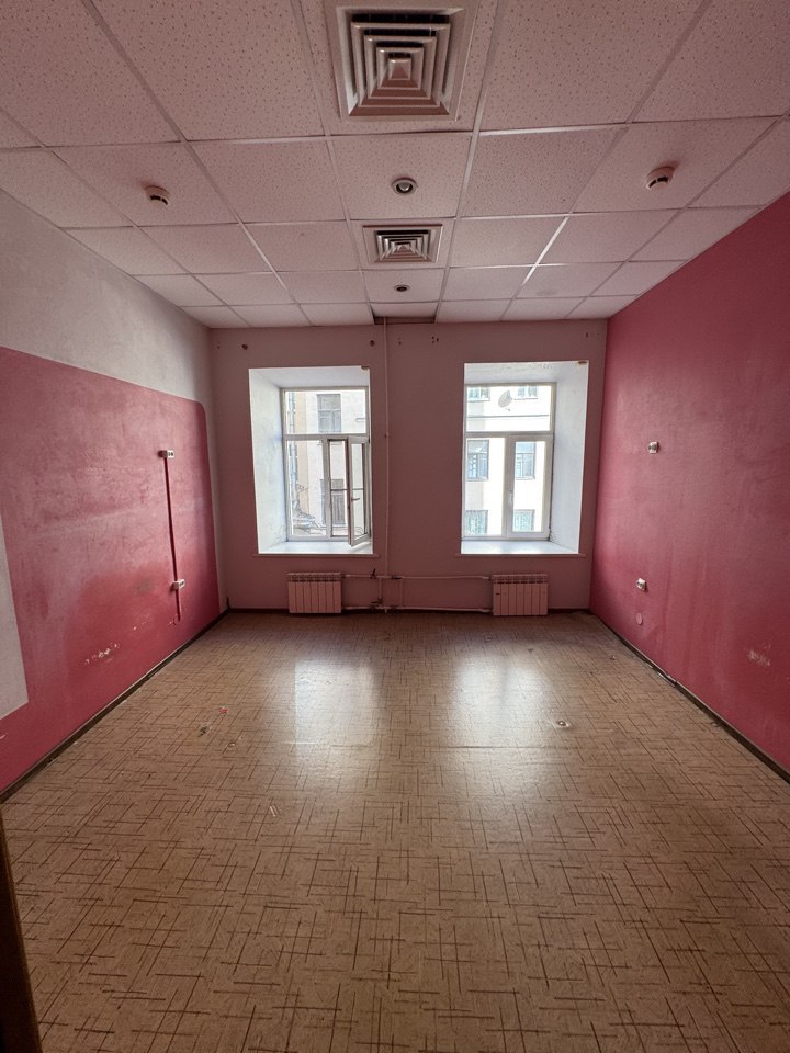 Сдам в аренду магазин 231.2 м.кв.