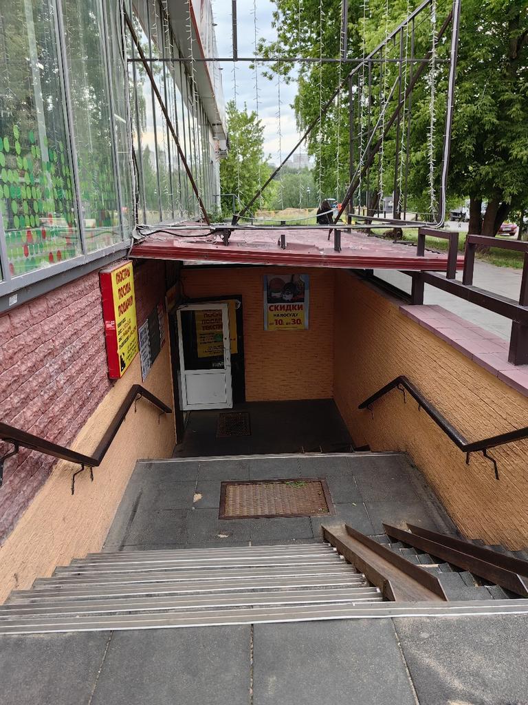 Сдам в аренду магазин 700 м.кв.