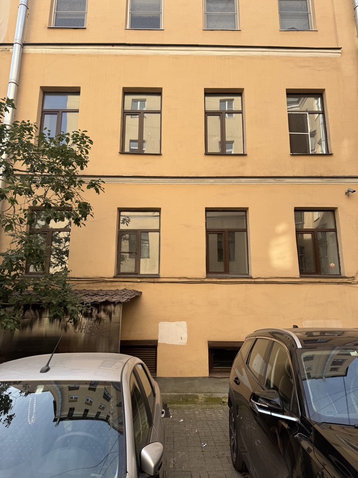 Сдам в аренду магазин 231.2 м.кв.