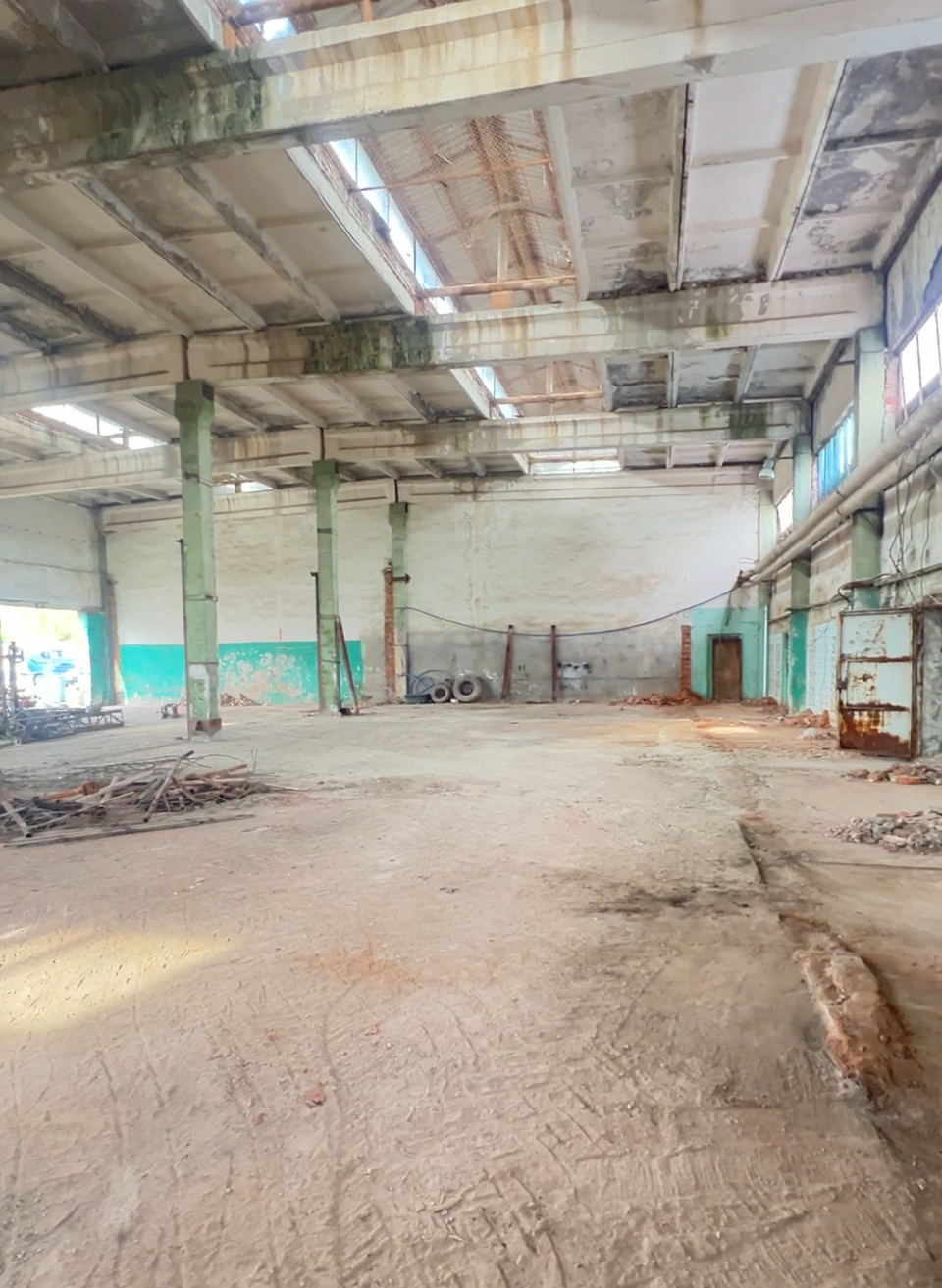 Производство в аренду в Новом Саде, Дорожная улица, 1/1 фото №0