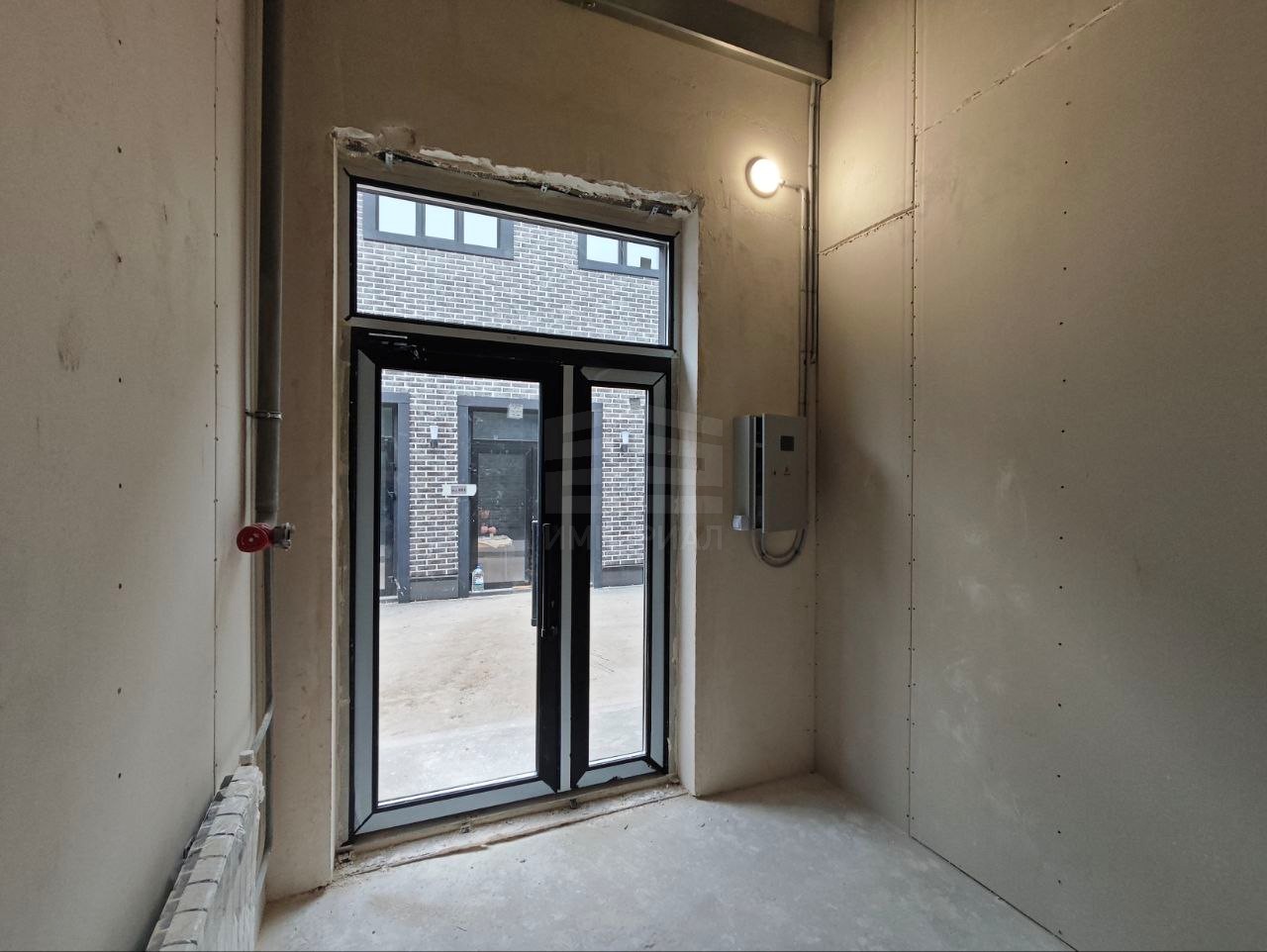 Фото: Аренда помещения свободного назначения 7.8 м2. Отдельный вход! test