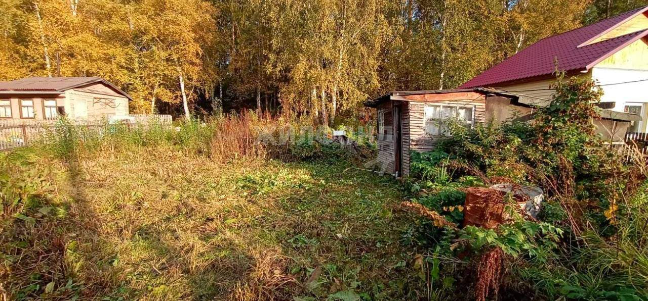 Продам земельный участок 587 м.кв.
