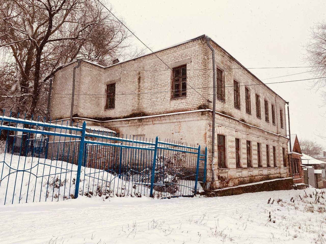 Продам торговое помещение 392.6 м.кв.
