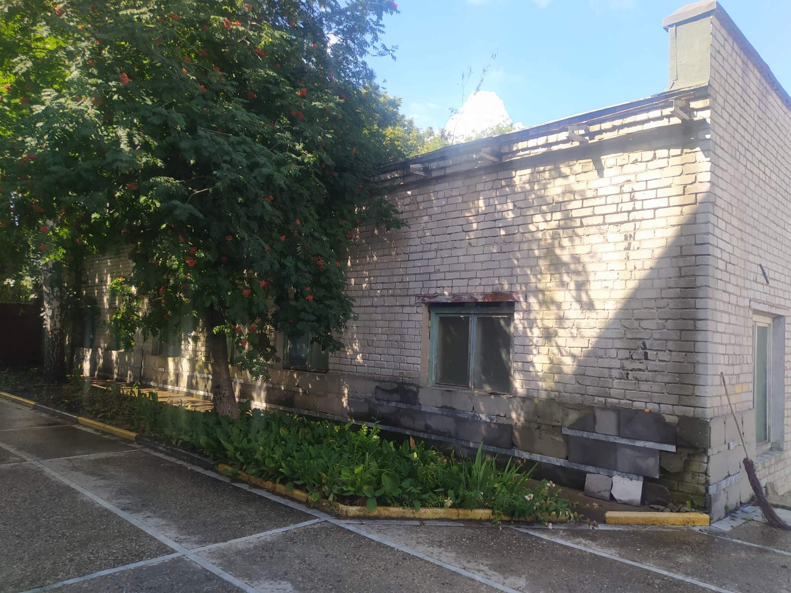 Продам торговое помещение 903.7 м.кв.