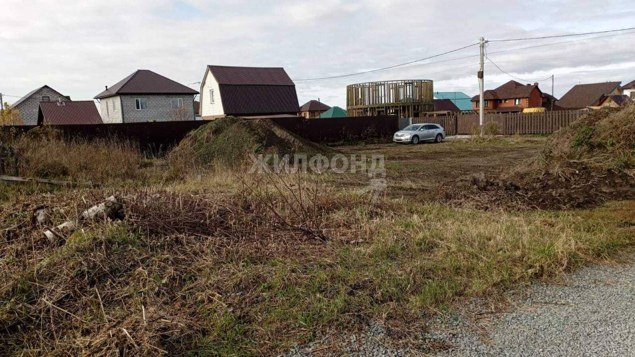 Продам земельный участок 1000 м.кв.