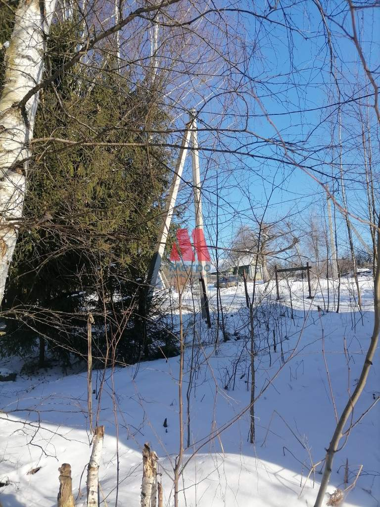 Продам земельный участок 1399 м.кв.