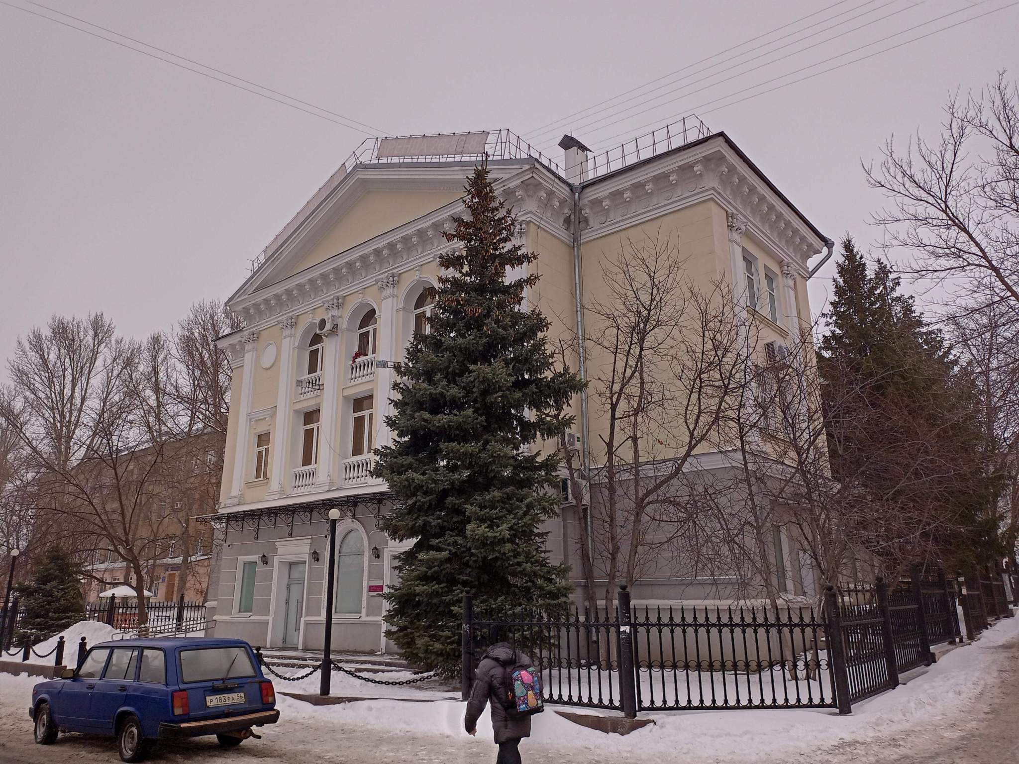 Продам офис 573.8 м.кв.