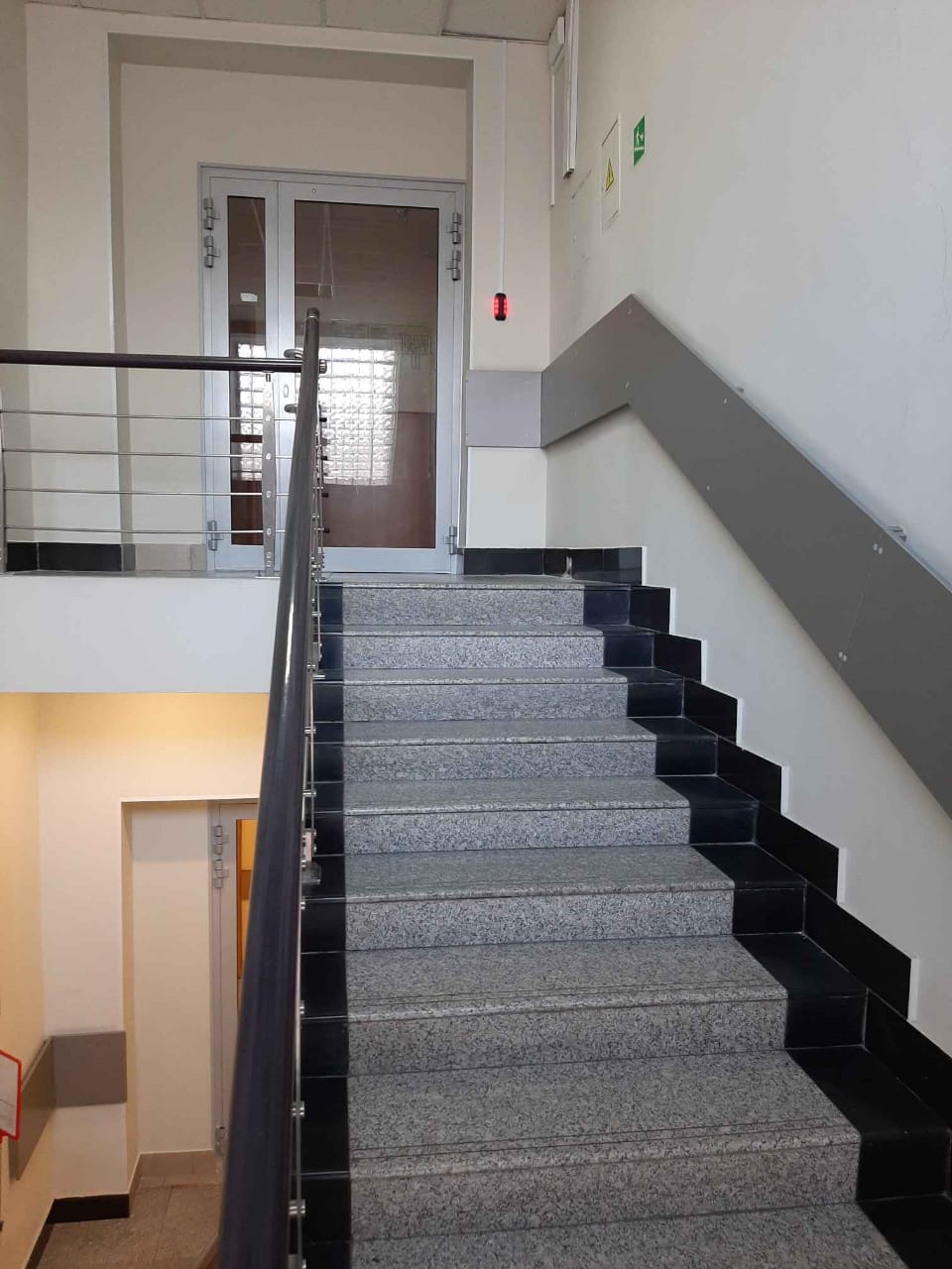 Продам торговое помещение 2491.1 м.кв.