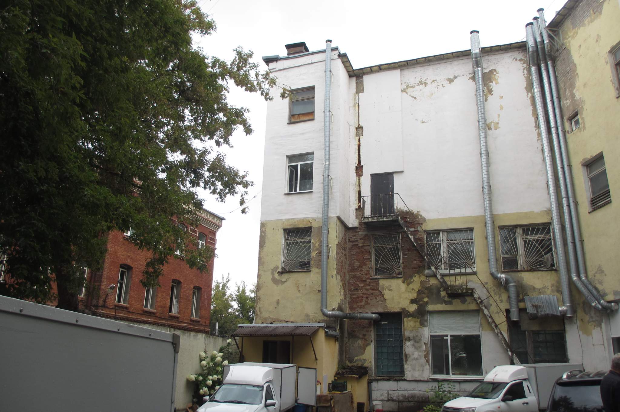 Продам помещение свободного назначения 1542.6 м.кв.