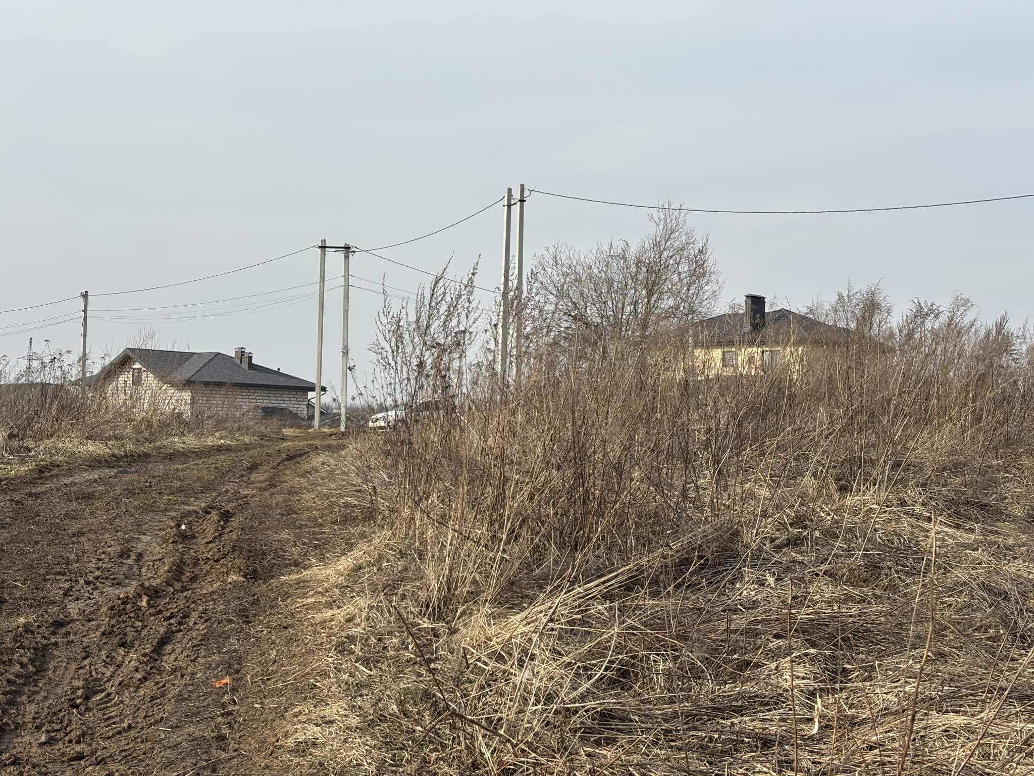 Продам земельный участок 1400 м.кв.