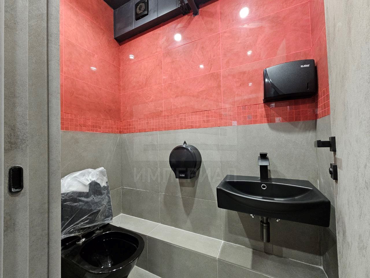 Продам помещение свободного назначения 914.4 м.кв.