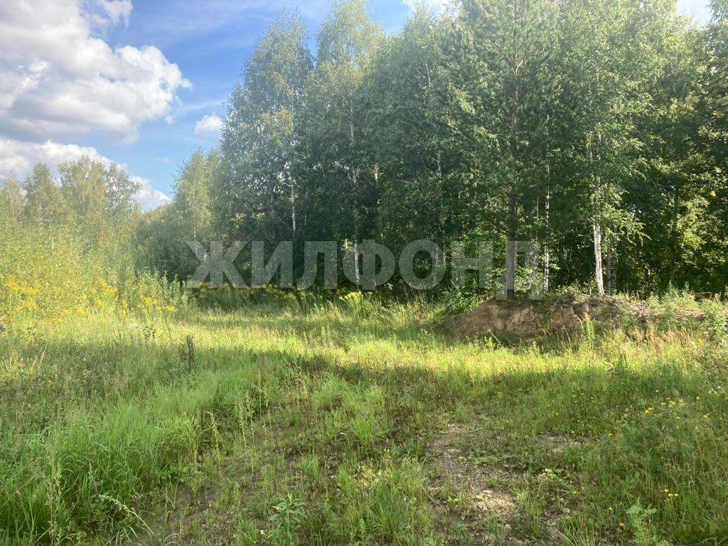Продам земельный участок 600 м.кв.