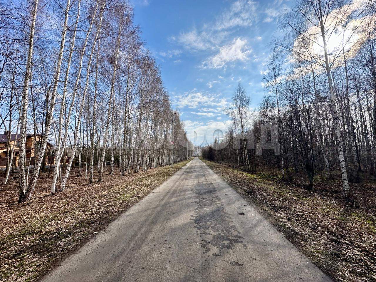 Продам земельный участок 600 м.кв.