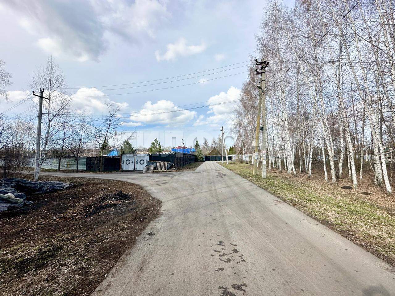 Продам земельный участок 600 м.кв.