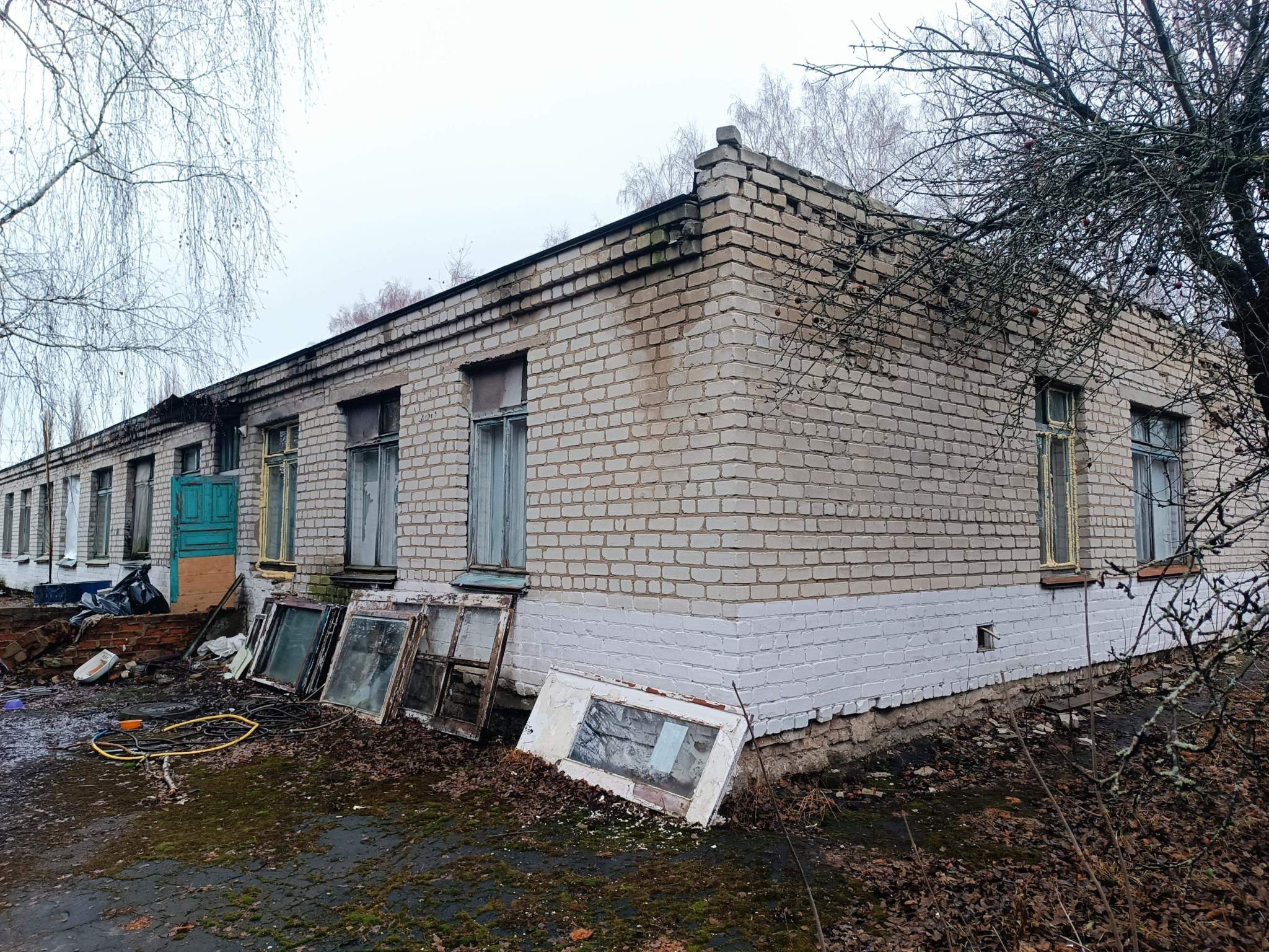 Продам торговое помещение 678.3 м.кв.