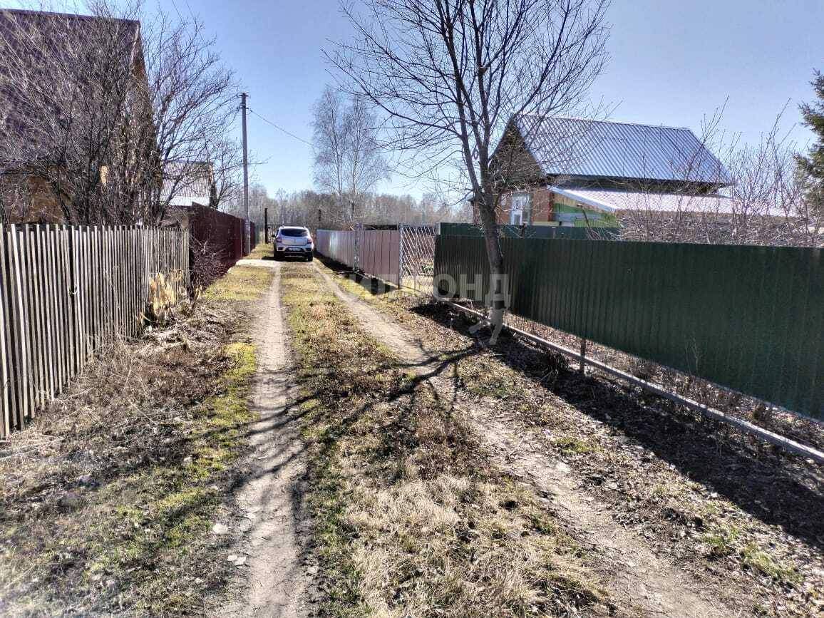 Продам земельный участок 610 м.кв.