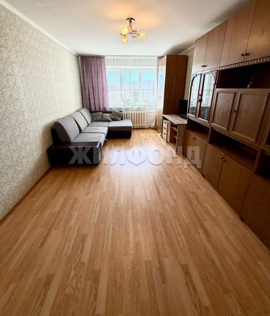 Квартира на продажу в Брянске, Ромашина улица, 39 фото №0