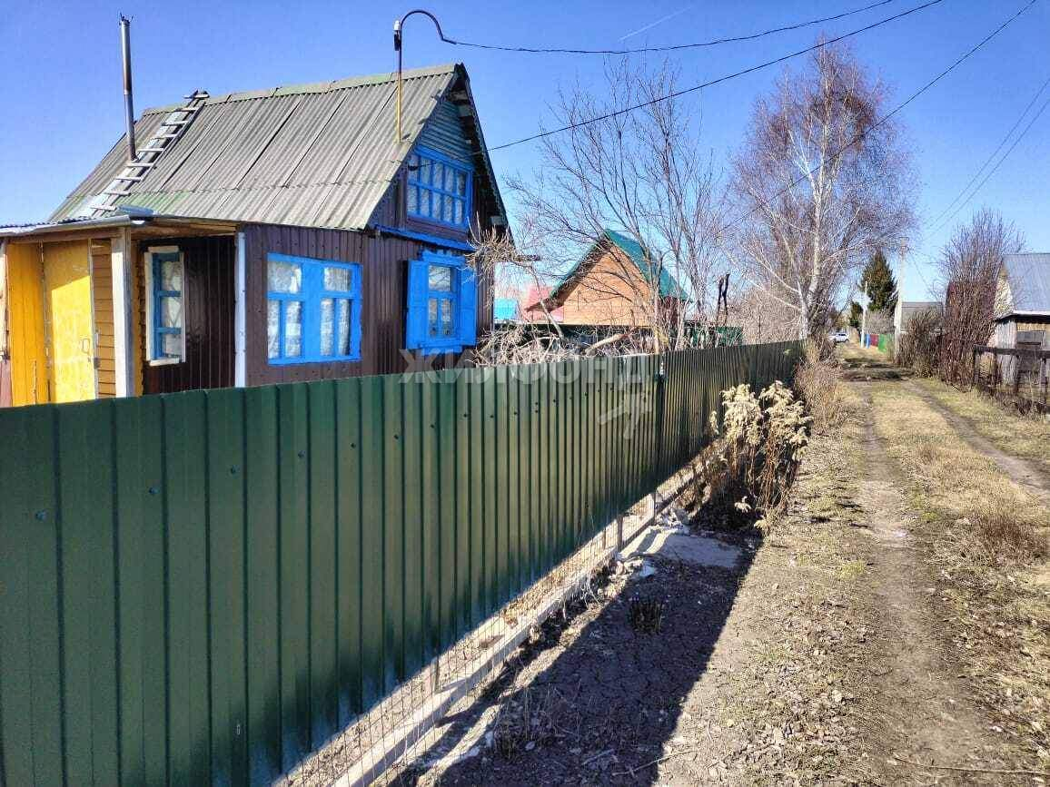 Продам земельный участок 610 м.кв.