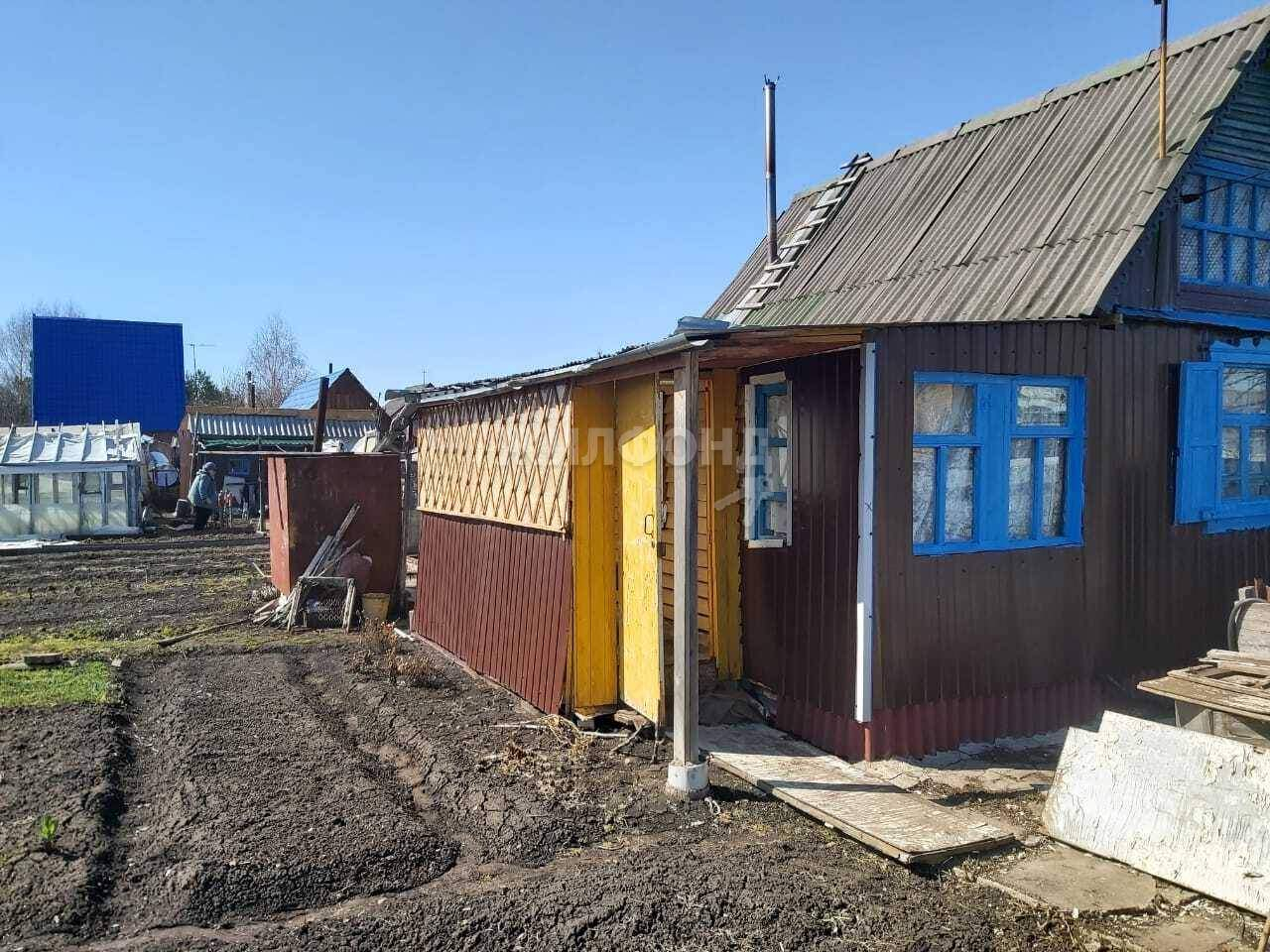 Продам земельный участок 610 м.кв.