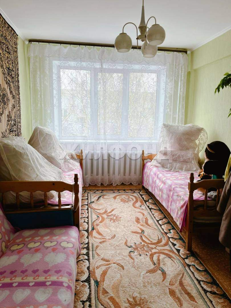 Квартира на продажу в Дятьково, 13-й микрорайон, 20 фото №2