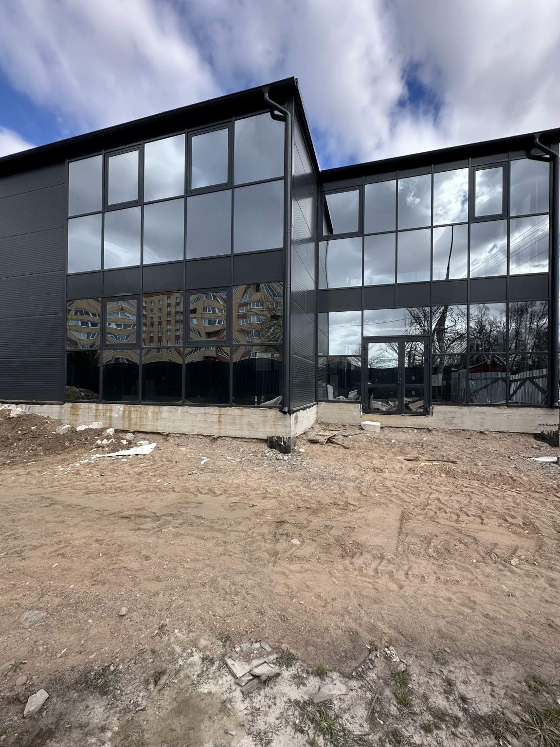 Продам торговое помещение 507.2 м.кв.