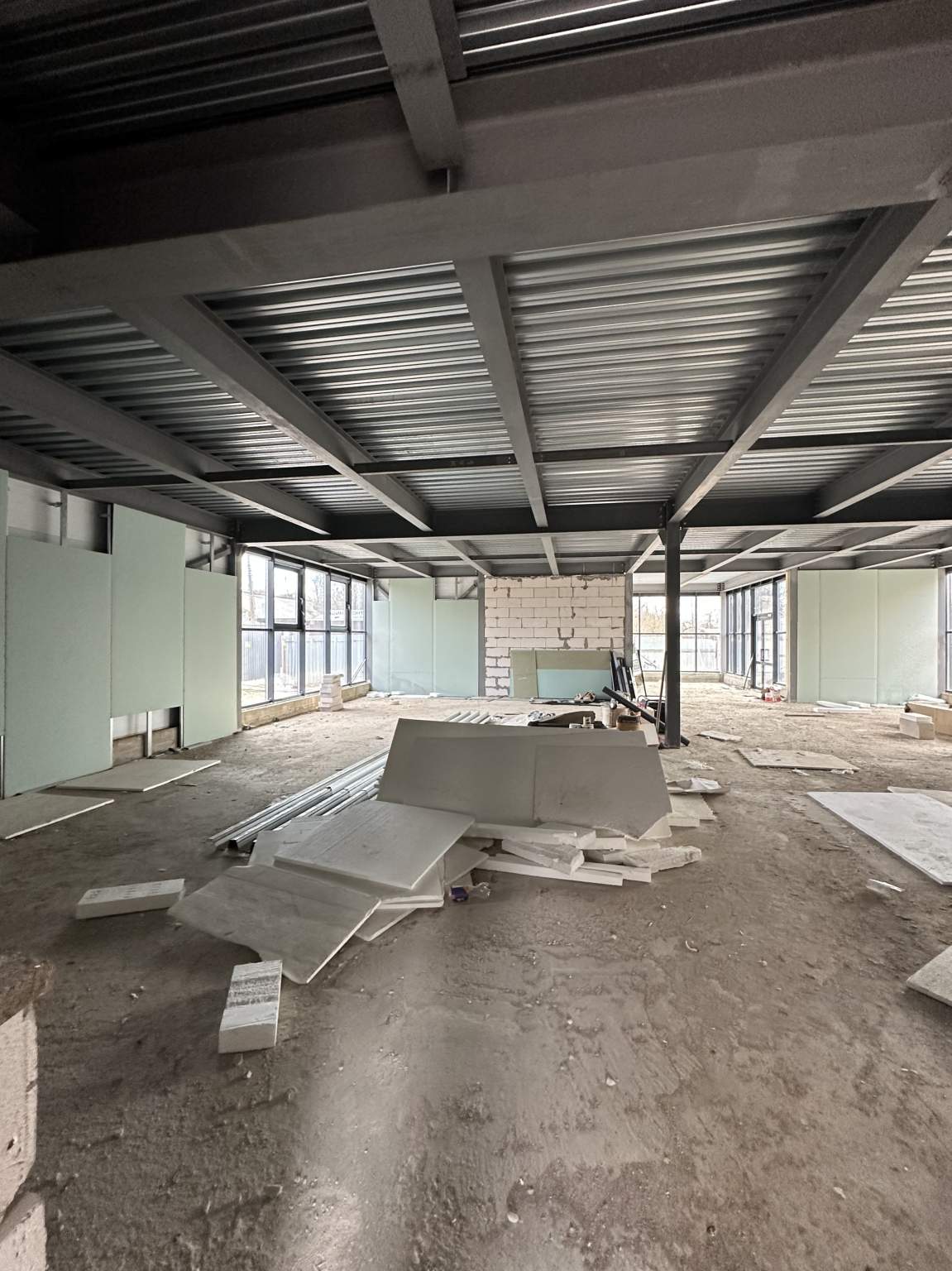 Продам торговое помещение 507.2 м.кв.