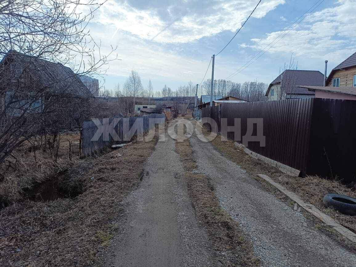 Продам земельный участок 470 м.кв.
