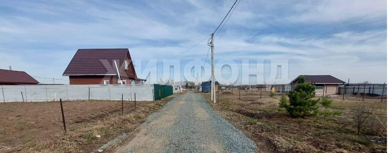 Продам земельный участок 1200 м.кв.