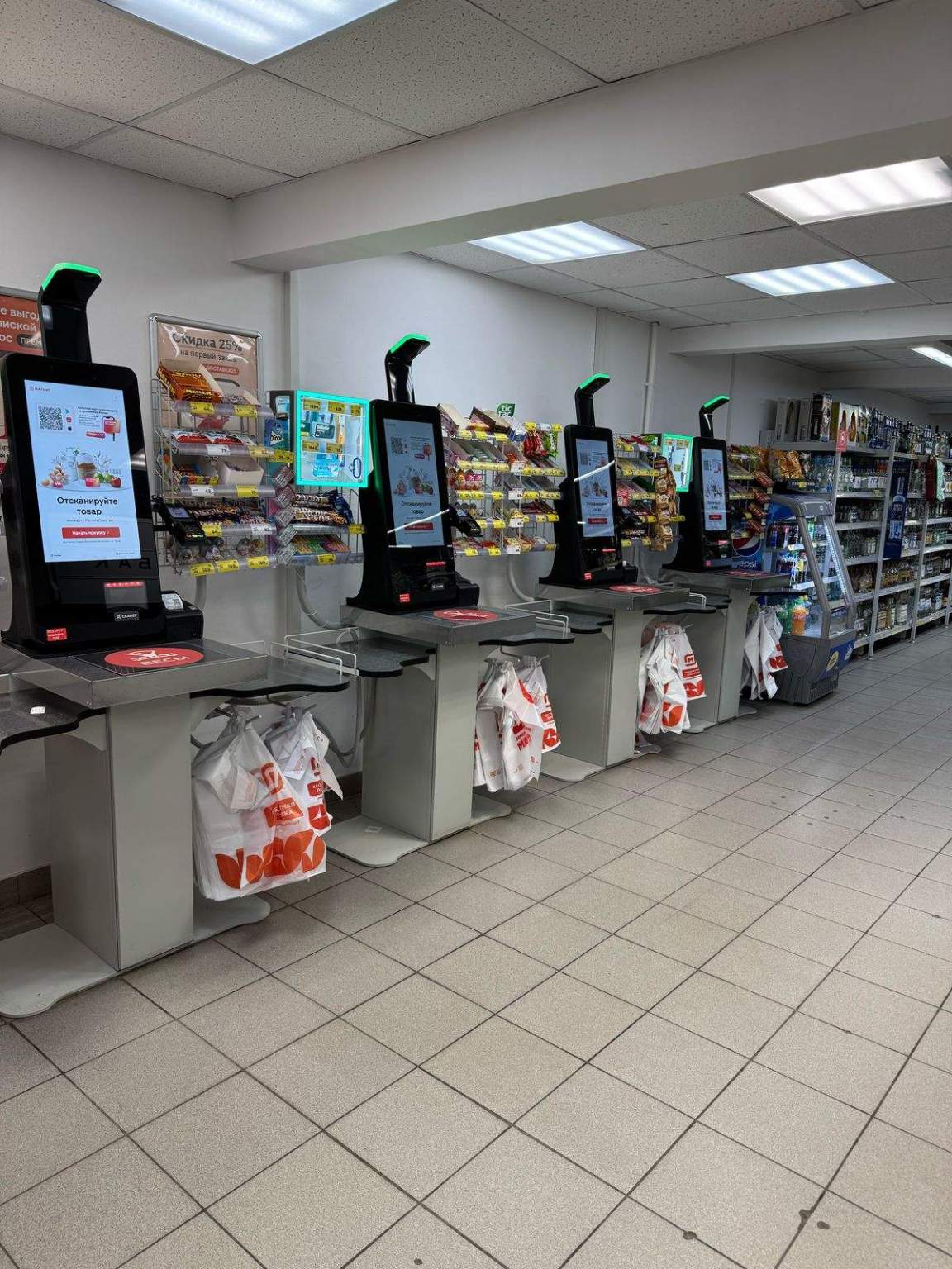 Продам торговое помещение 1427.4 м.кв.
